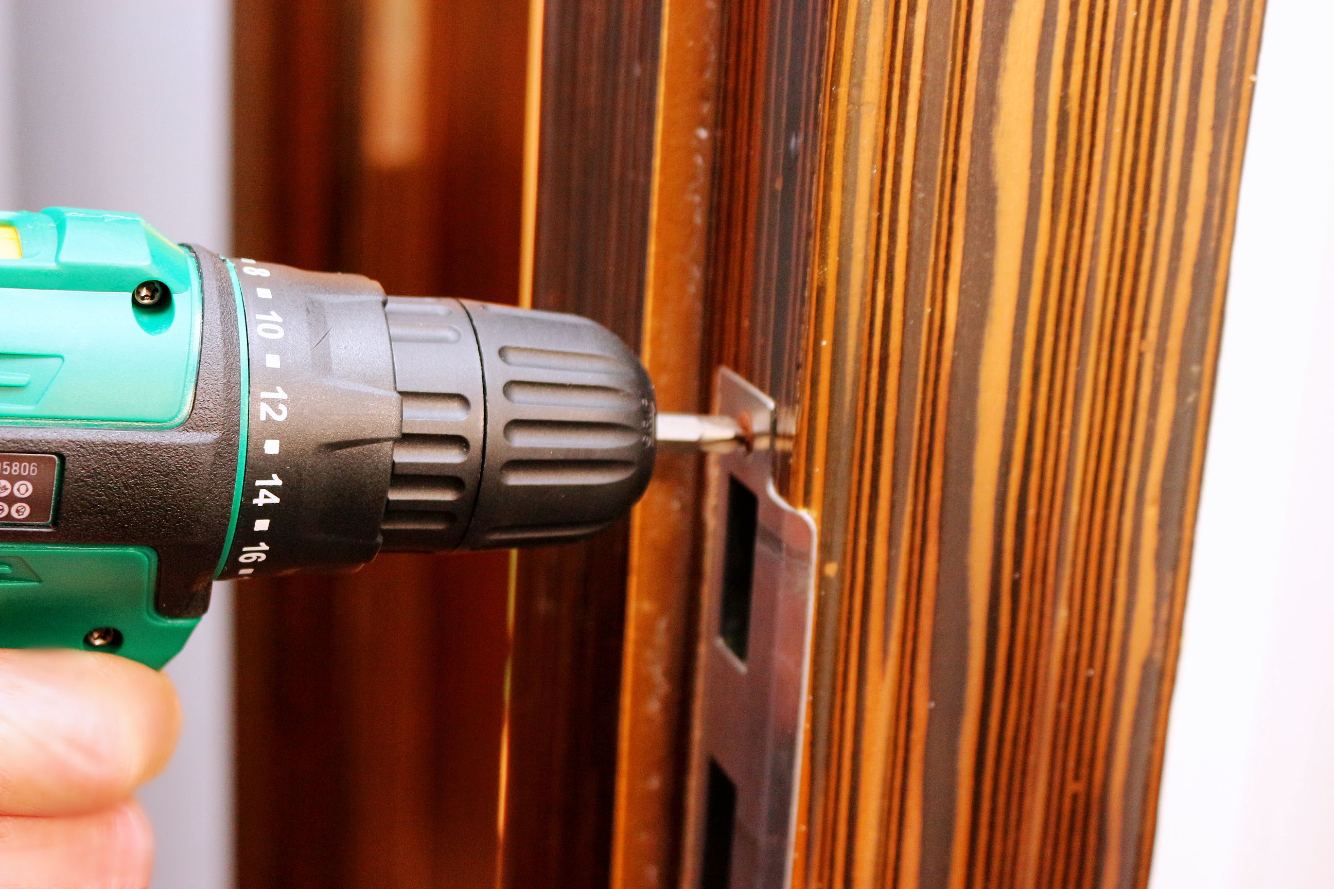 不是手工男家里是否需要备一把电钻？世达SATA电钻05806使用有感