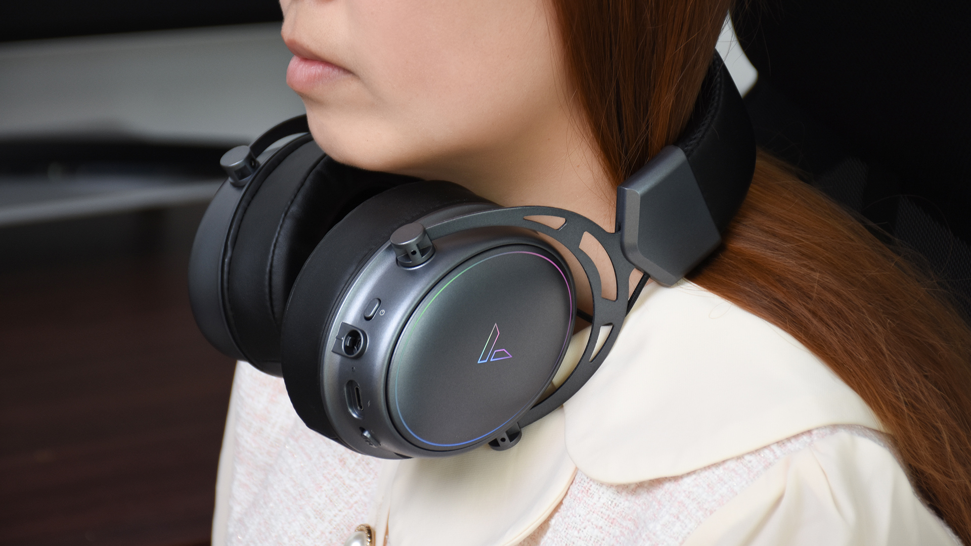 雷柏vh800连接手机,雷柏vh800耳机怎么充电