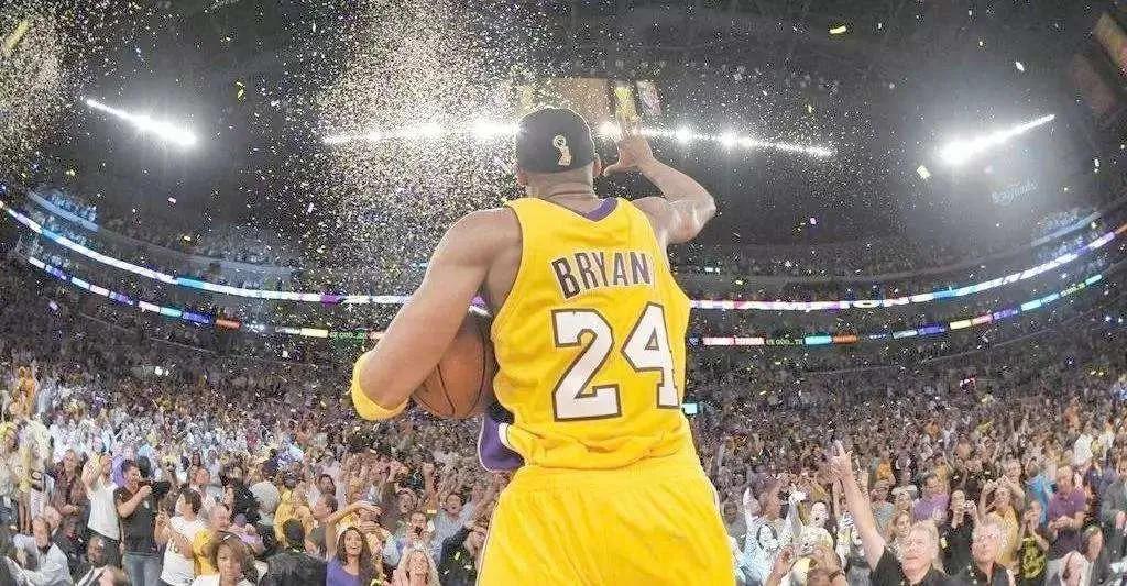 他对篮球坚持不懈的精神，值得我们去学习，他仿佛从未走远