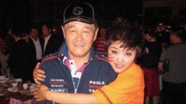 要翻天？张玉娇再曝赵本山猛料，关婷娜紧急表态，张玉娇连夜删除