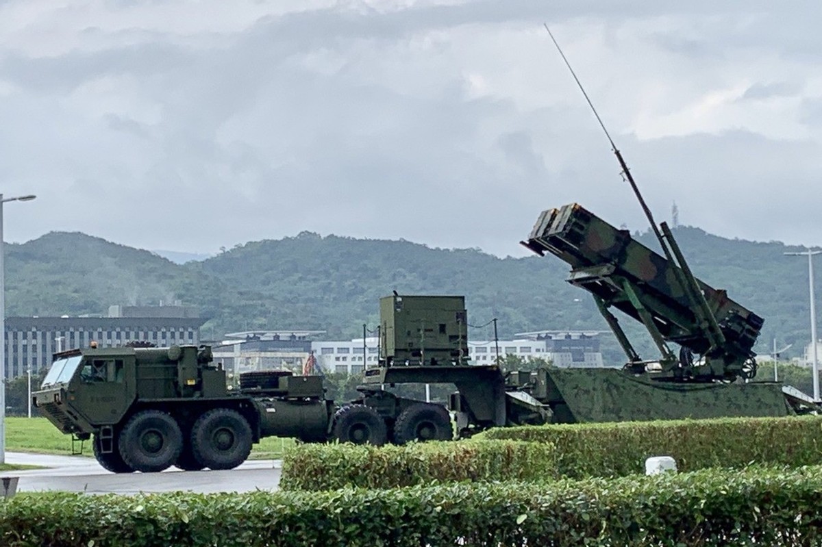 4枚导弹飞越台北上空,4枚导弹飞越太平洋完整版