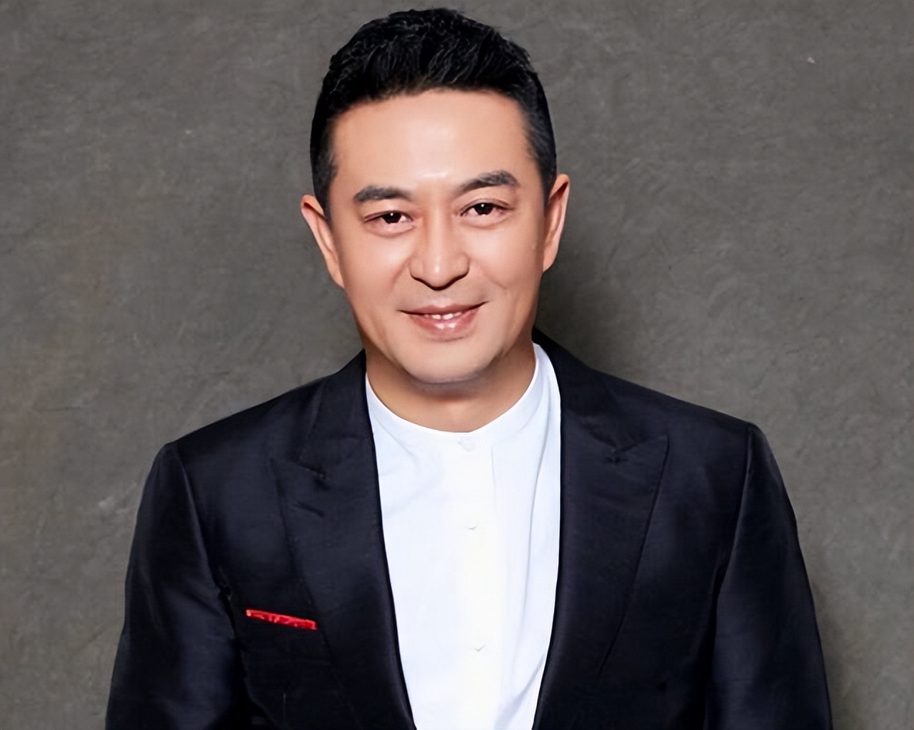 张嘉译成功的原因,张嘉译现在情况