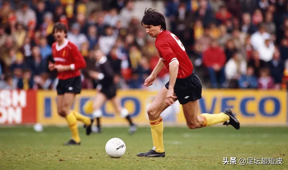 利物浦球迷评价队史球星,英媒评利物浦逆转巴萨