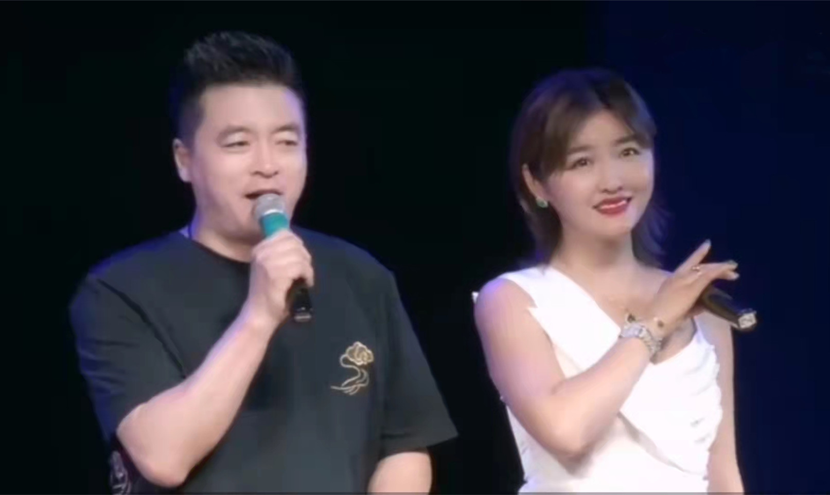 要翻天？张玉娇再曝赵本山猛料，关婷娜紧急表态，张玉娇连夜删除