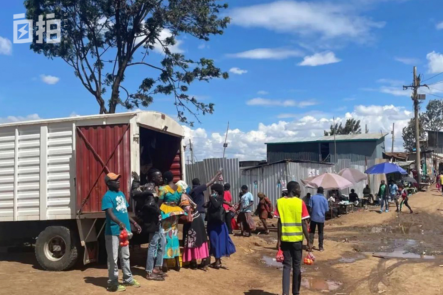 我，90后，跑到非洲当农场主，凌晨跟车送货，在贫民窟卖番茄