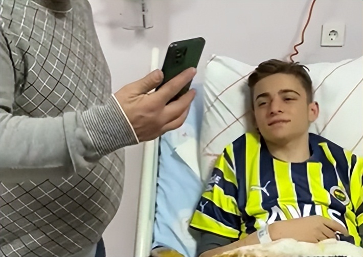 土耳其17岁男孩震后198小时获救,土耳其地震失联足球球员