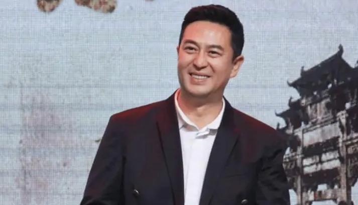 张嘉译成功的原因,张嘉译现在情况