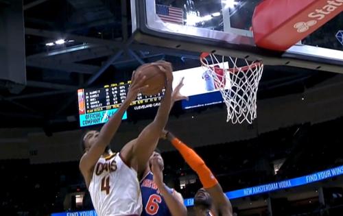 莫布里生涯新高38分,莫布里扎实内线脚步