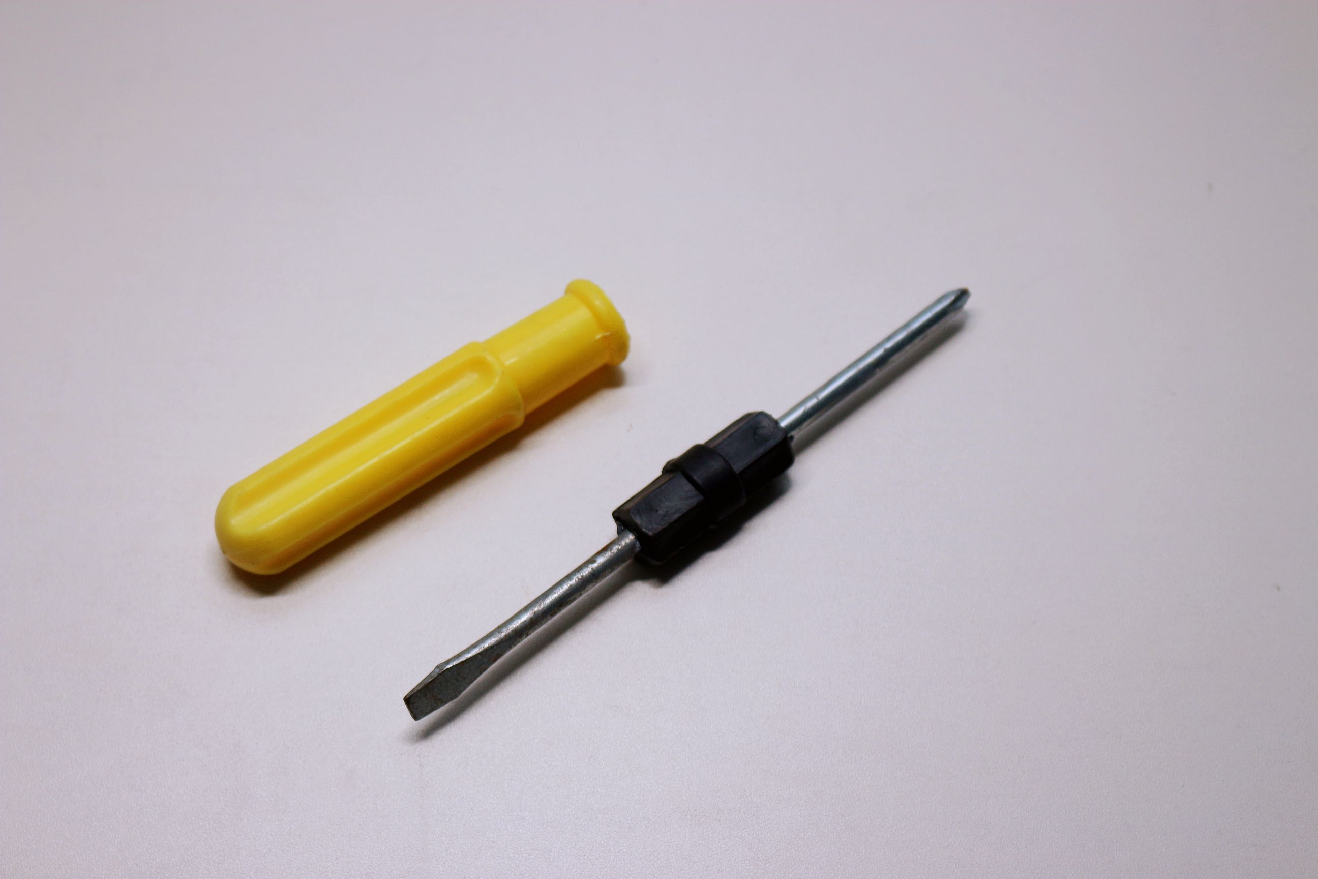 不是手工男家里是否需要备一把电钻？世达SATA电钻05806使用有感