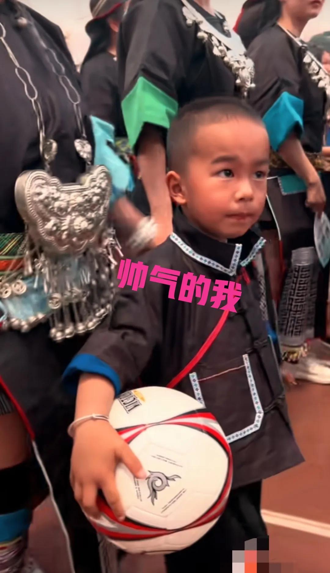 村超少数民族时装秀完整版,村超足球贵州民族秀