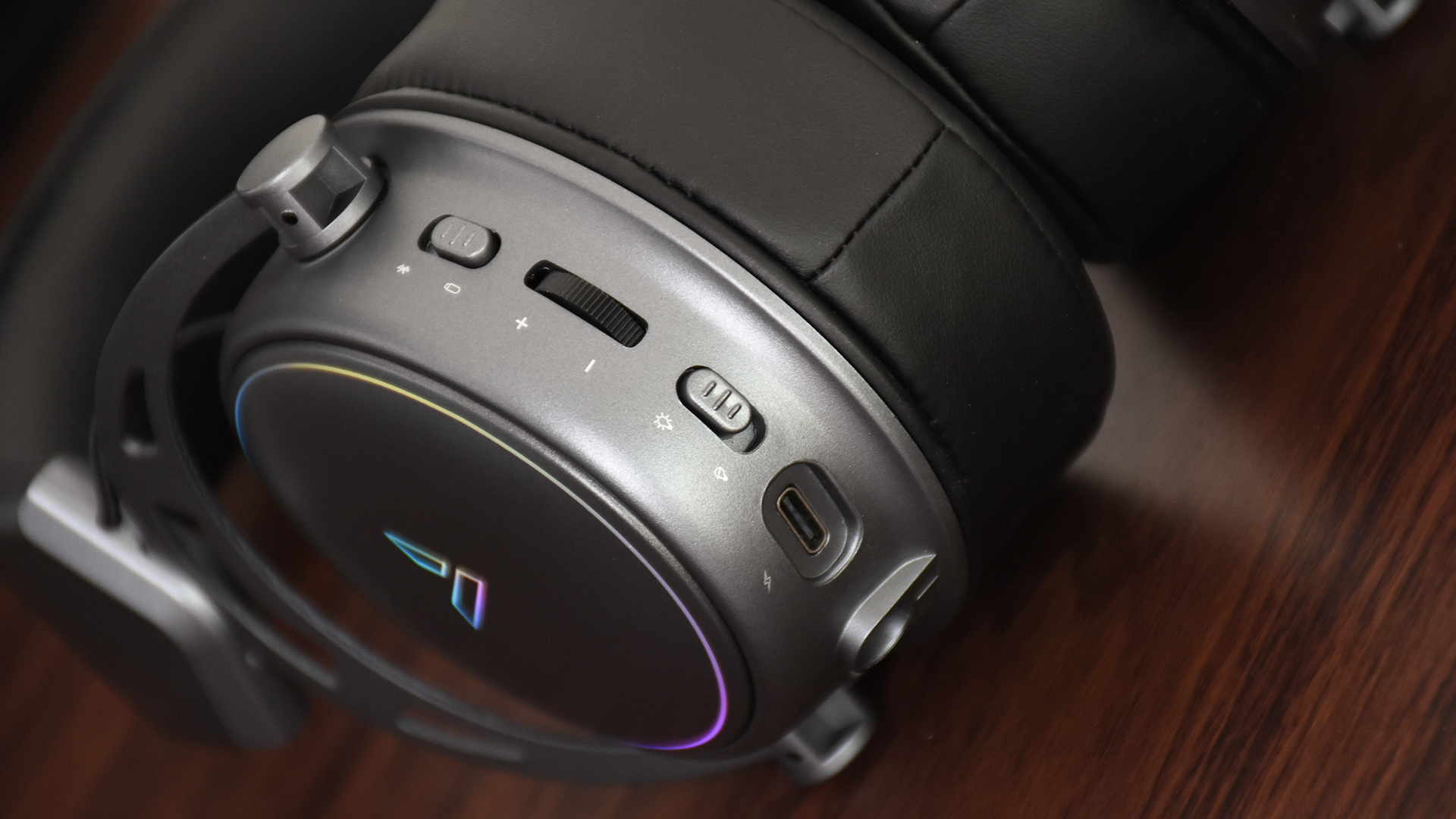 雷柏vh800连接手机,雷柏vh800耳机怎么充电