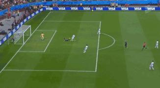 范佩西曼联时期欧冠战绩,范佩西和德罗巴谁厉害