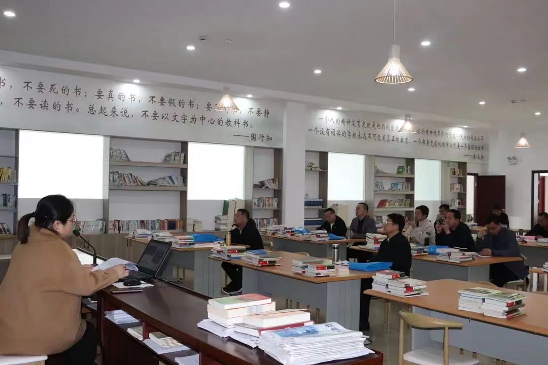 鐗㈣鍒濆績娼滃績鏁欎功鑲蹭汉,鐗㈣鑲蹭汉鍒濆績