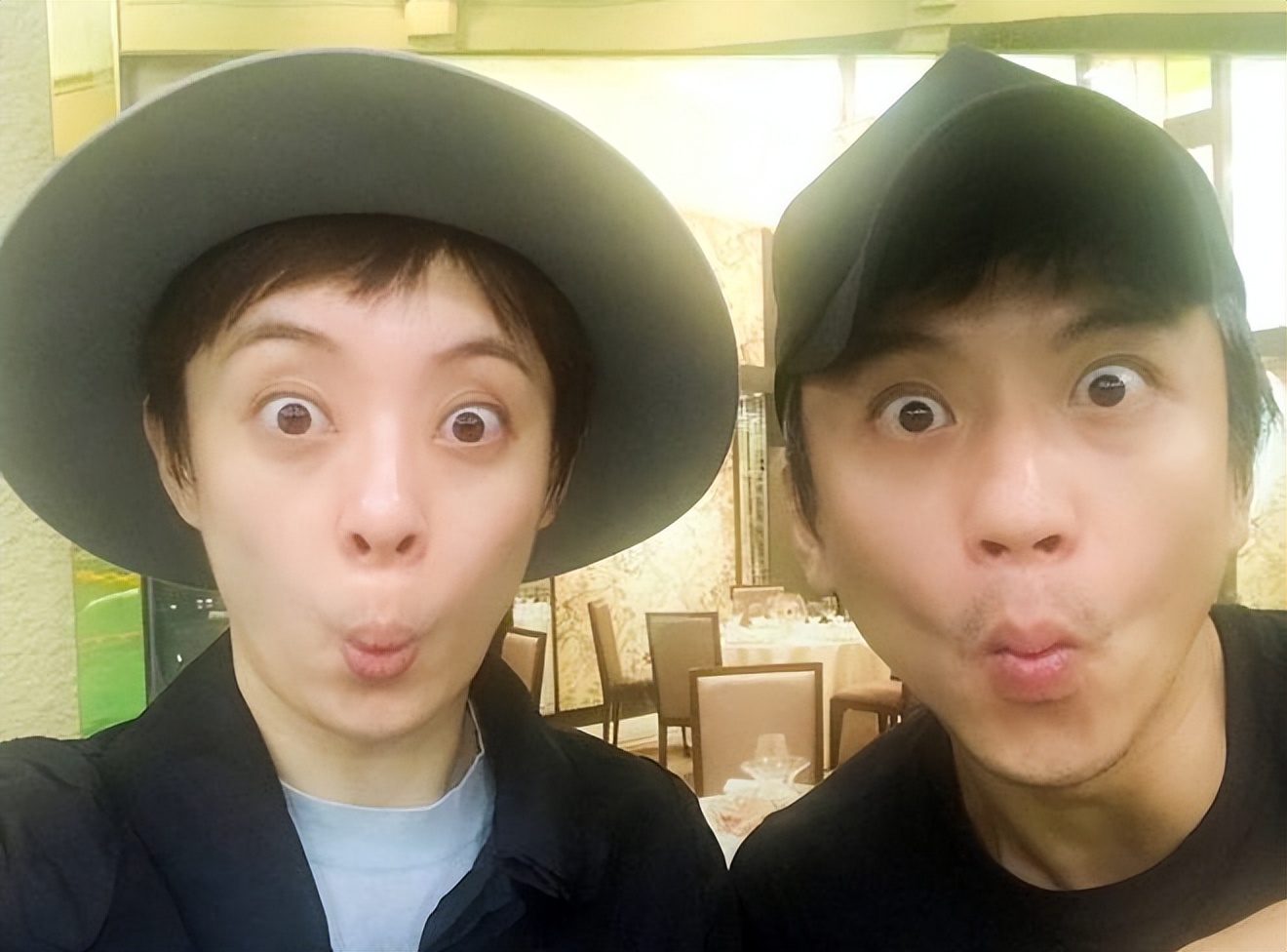 孙俪晒带儿女游玩照,孙俪晒与亲妹妹同框照