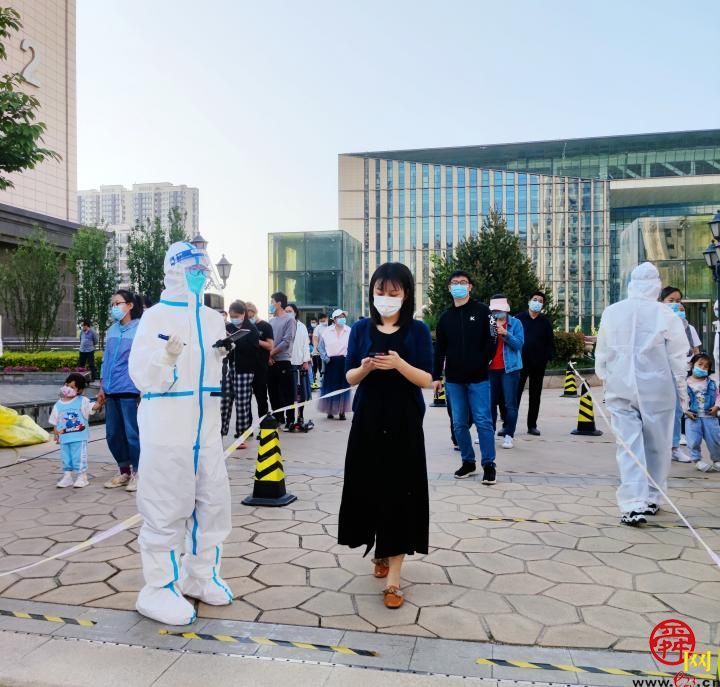 我在下沉一线｜济南市公园发展服务中心李佳栩：当“小脸”女生变身“大白”是一种什么体验？