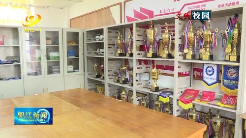 学校足球氛围营造,校园足球亮点工作