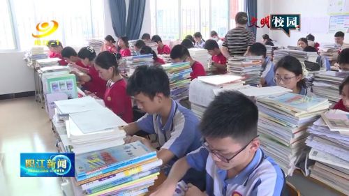 学校足球氛围营造,校园足球亮点工作