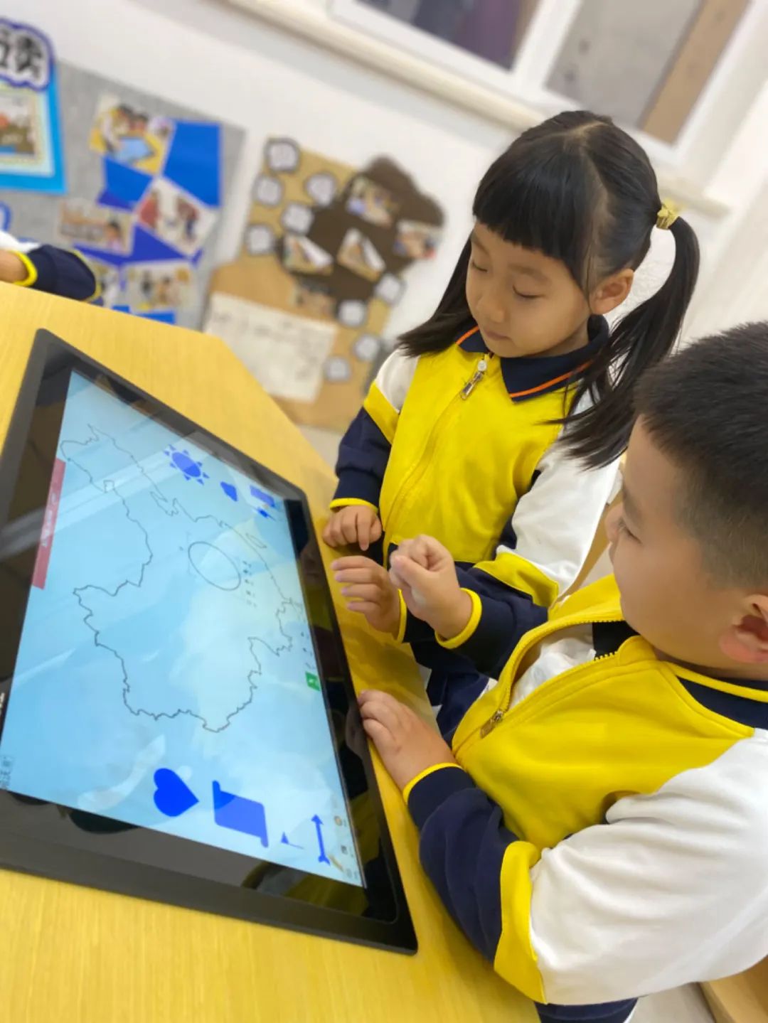 幼有善育丨为儿童创设“*界无**”空间,这所幼儿园让童年充满“阳光”